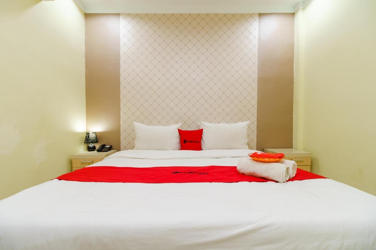 RedDoorz near Jogja Expo Center 2 Hotel Baturetno Buitenkant foto